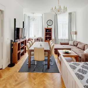 **** Lejlighedshotel Old Town Square Tjekkiet